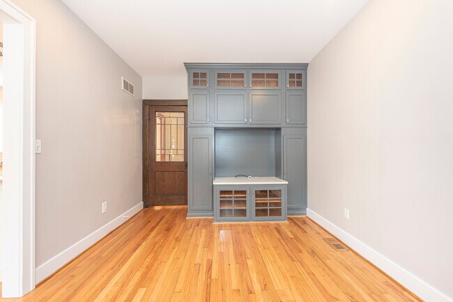 Building Photo - 1111 Olivia Ave