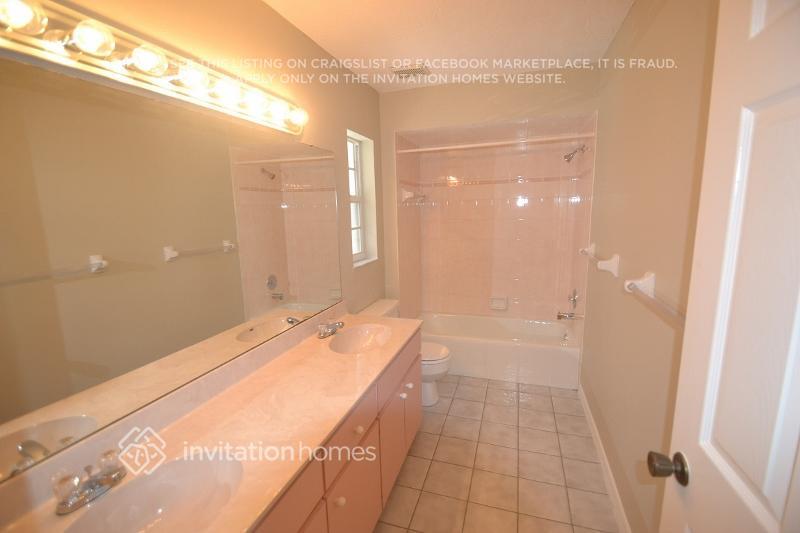 Building Photo - 4495 Diamond Cir E