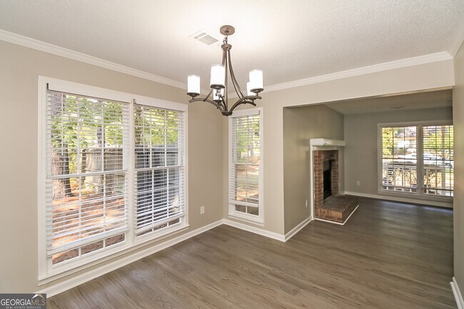 Building Photo - 10972 Clearwater Dr