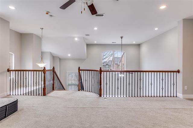 Building Photo - 869 Rohan Dr