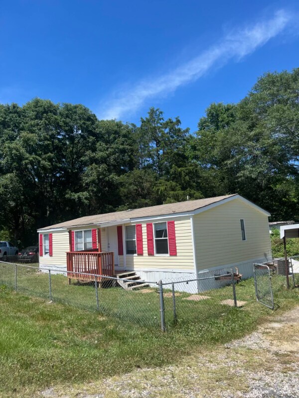 Building Photo - 1406 Burrell Rd