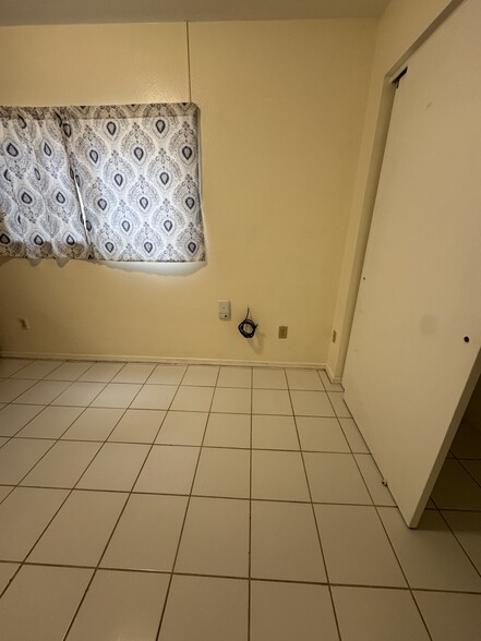 Building Photo - 1007 Puolo Dr