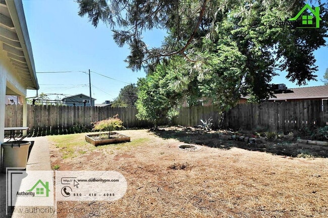 Building Photo - 2176 Oxford Rd