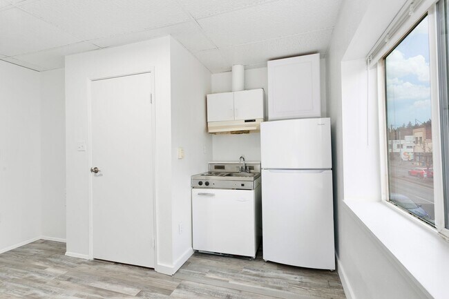 Building Photo - 5420 S Tacoma Way