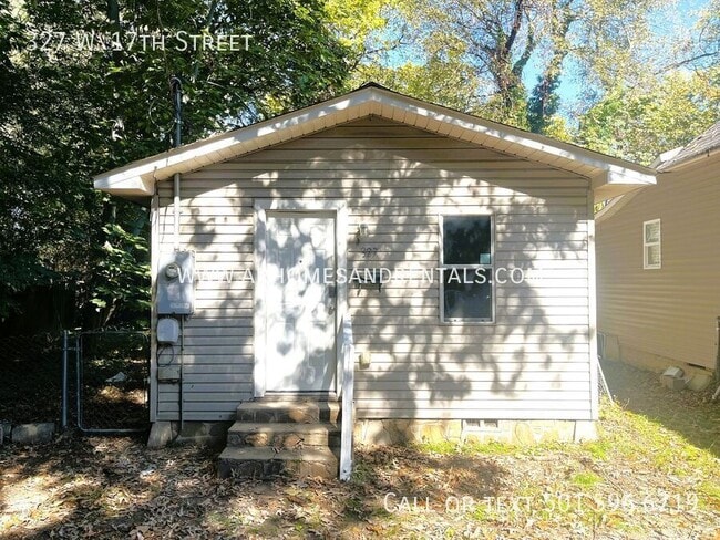 Primary Photo - 327 W 17th St