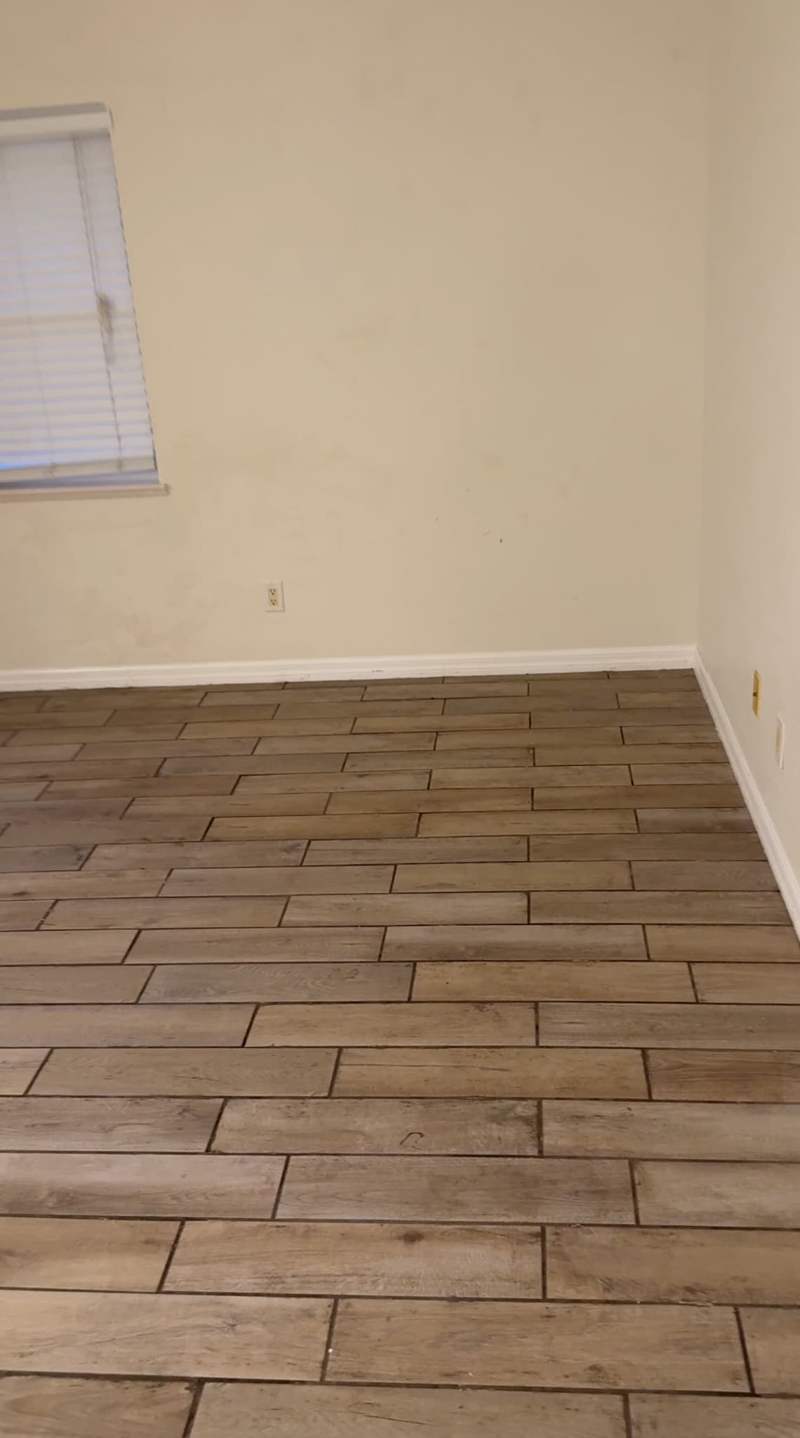 Building Photo - 221 Beech Way NW