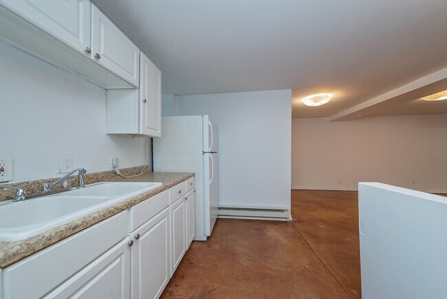 original (4) - 274 Senator Place