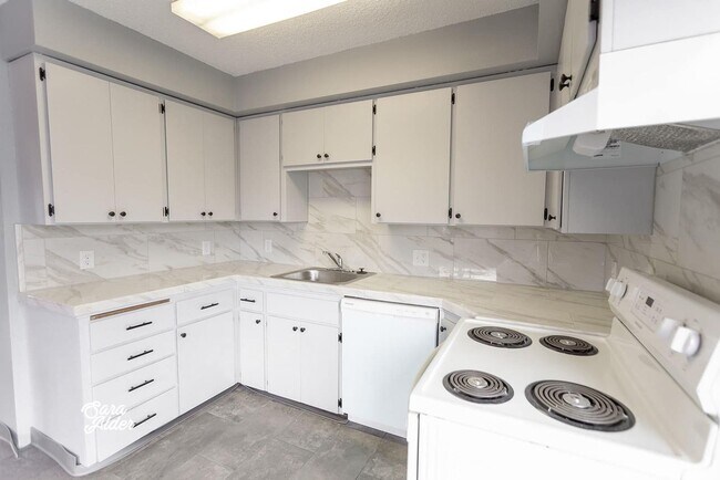 Building Photo - 847/849 3rd St.