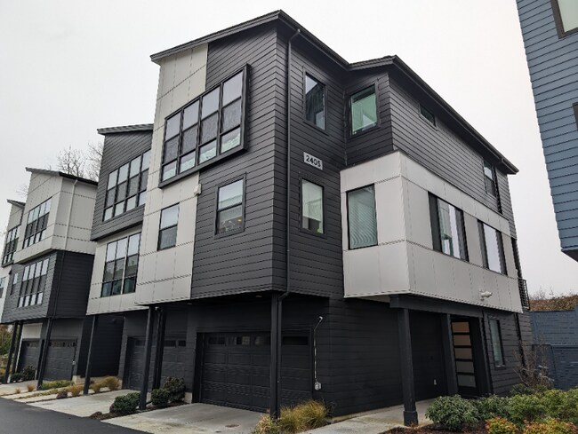 Primary Photo - 2405 217th St SE