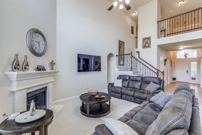 Building Photo - 9412 Fenway Dr