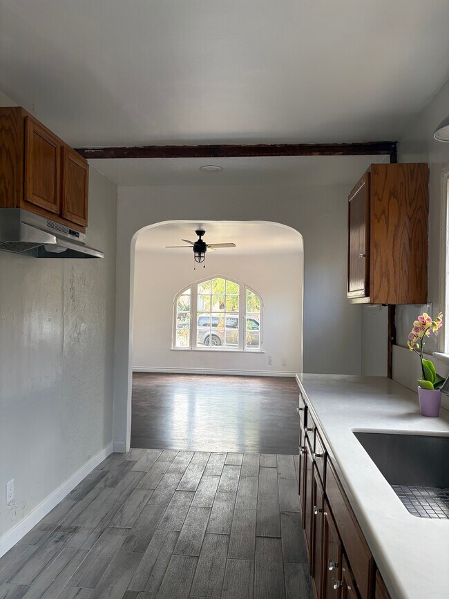Building Photo - 3506 Falcon Ave