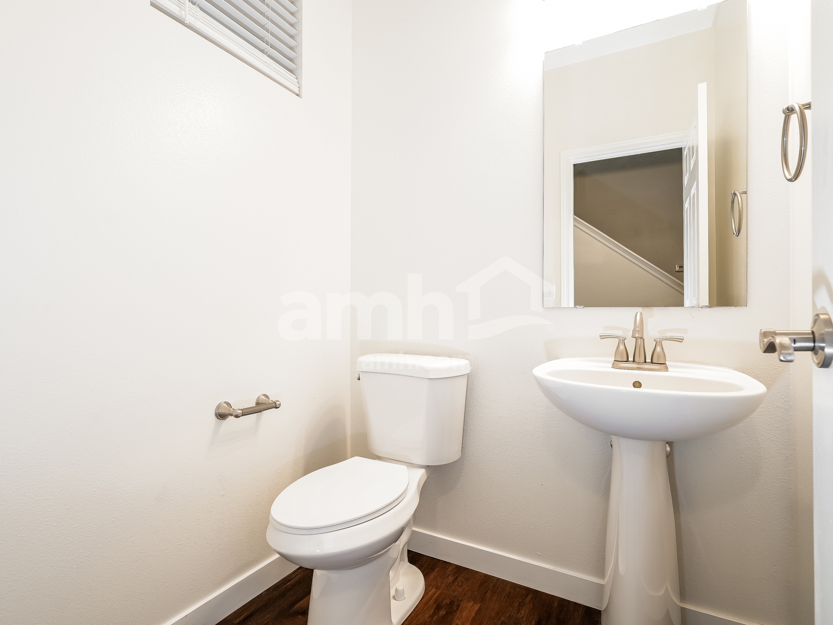 Building Photo - 4300 Edgewater Blvd NE