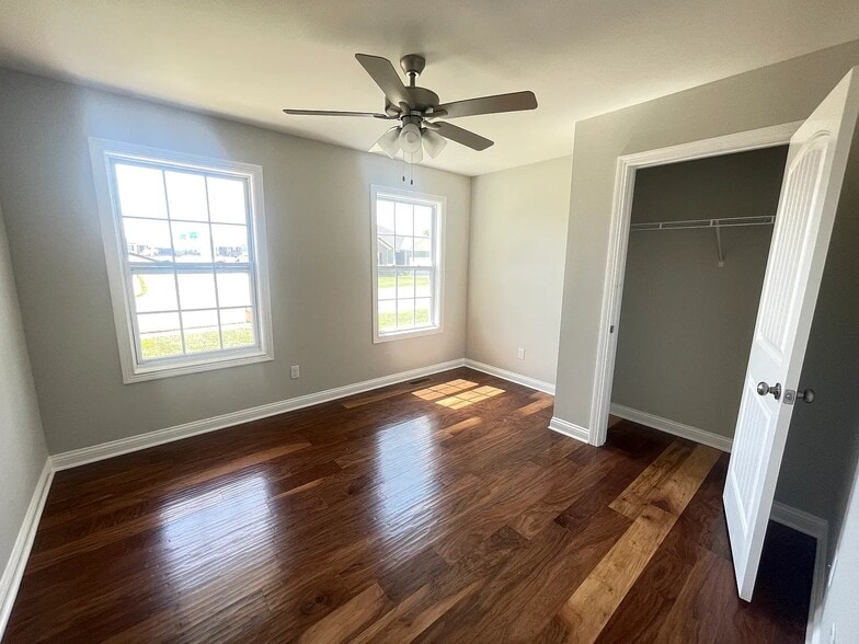 Building Photo - 2027 Spring Lakes Cir