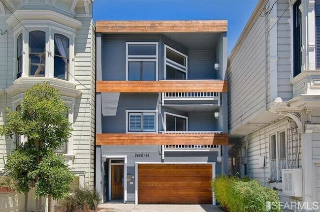 Building Photo - 2662 Bush St