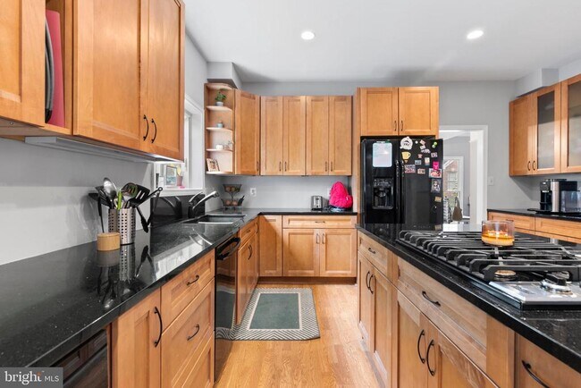 Building Photo - 46450 Saffron Ct