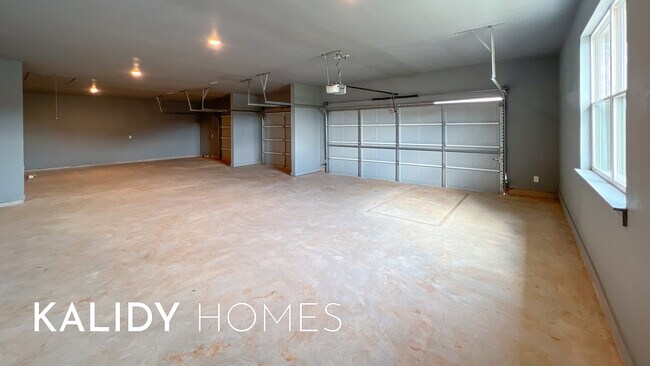 Building Photo - 17583 Natalie Ct