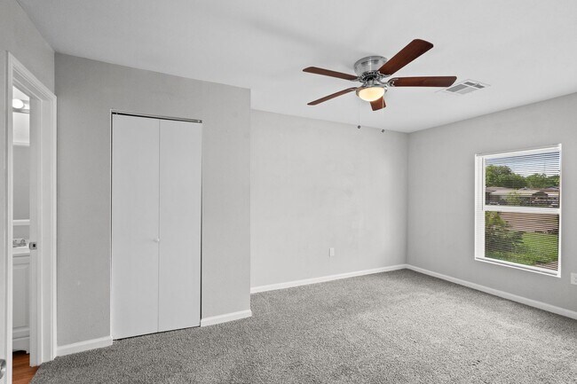 Building Photo - Beautiful 4 Bedroom, 2 Bath Home in Texas ...