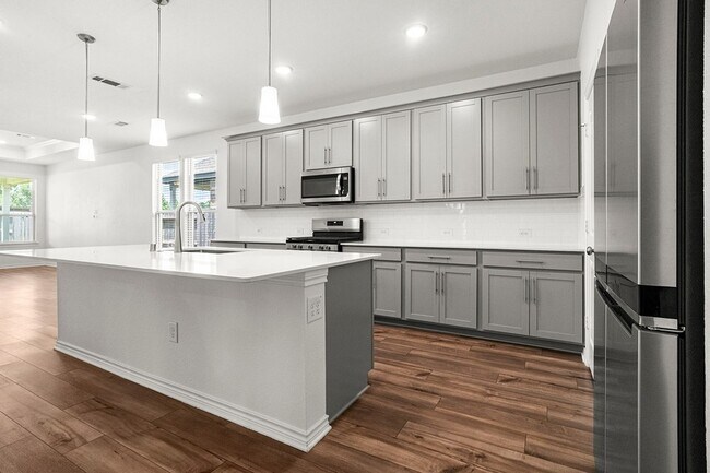 Building Photo - 14368 Cedar Shadow Dr