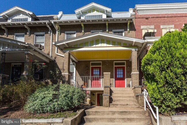 Building Photo - 4114 New Hampshire Ave NW