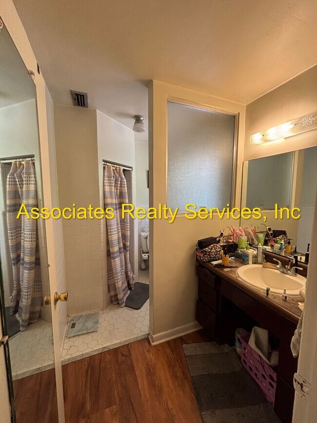 Building Photo - 3 Bed/2 Bath Spacious Home in BLACK ACRES!!!