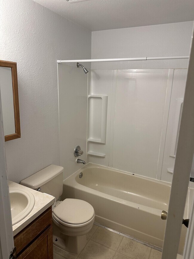 Building Photo - 4887 Basswood Dr