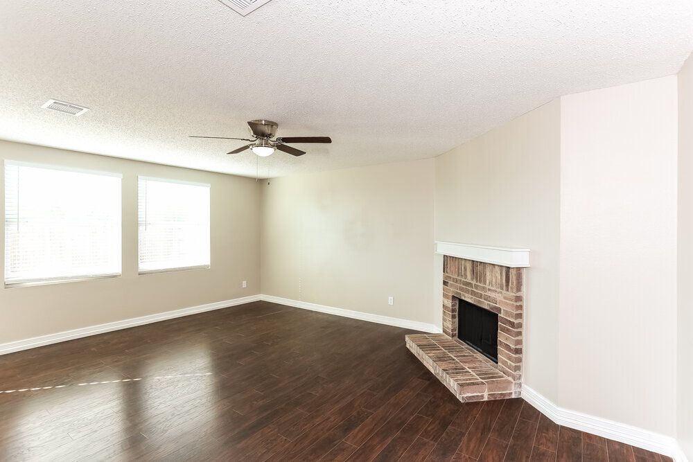 Building Photo - 621 Almandora Dr