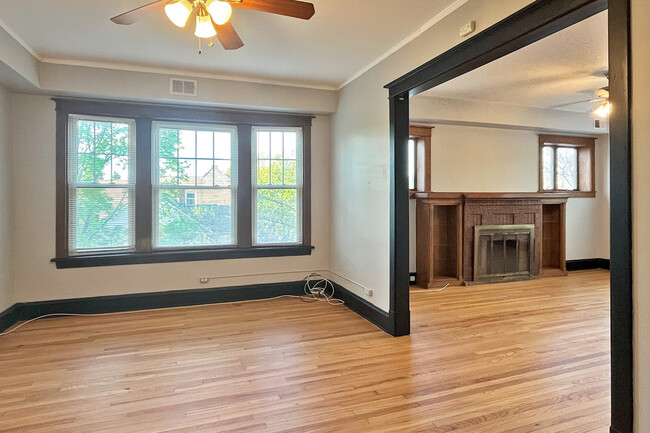 Building Photo - 730-734 Carpenter Ave.