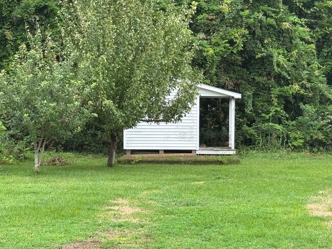Building Photo - 114 Crescent Dr