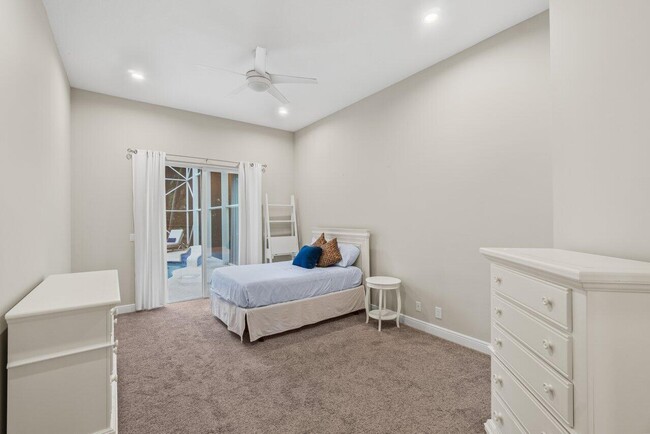 Building Photo - 9586 Campi Dr
