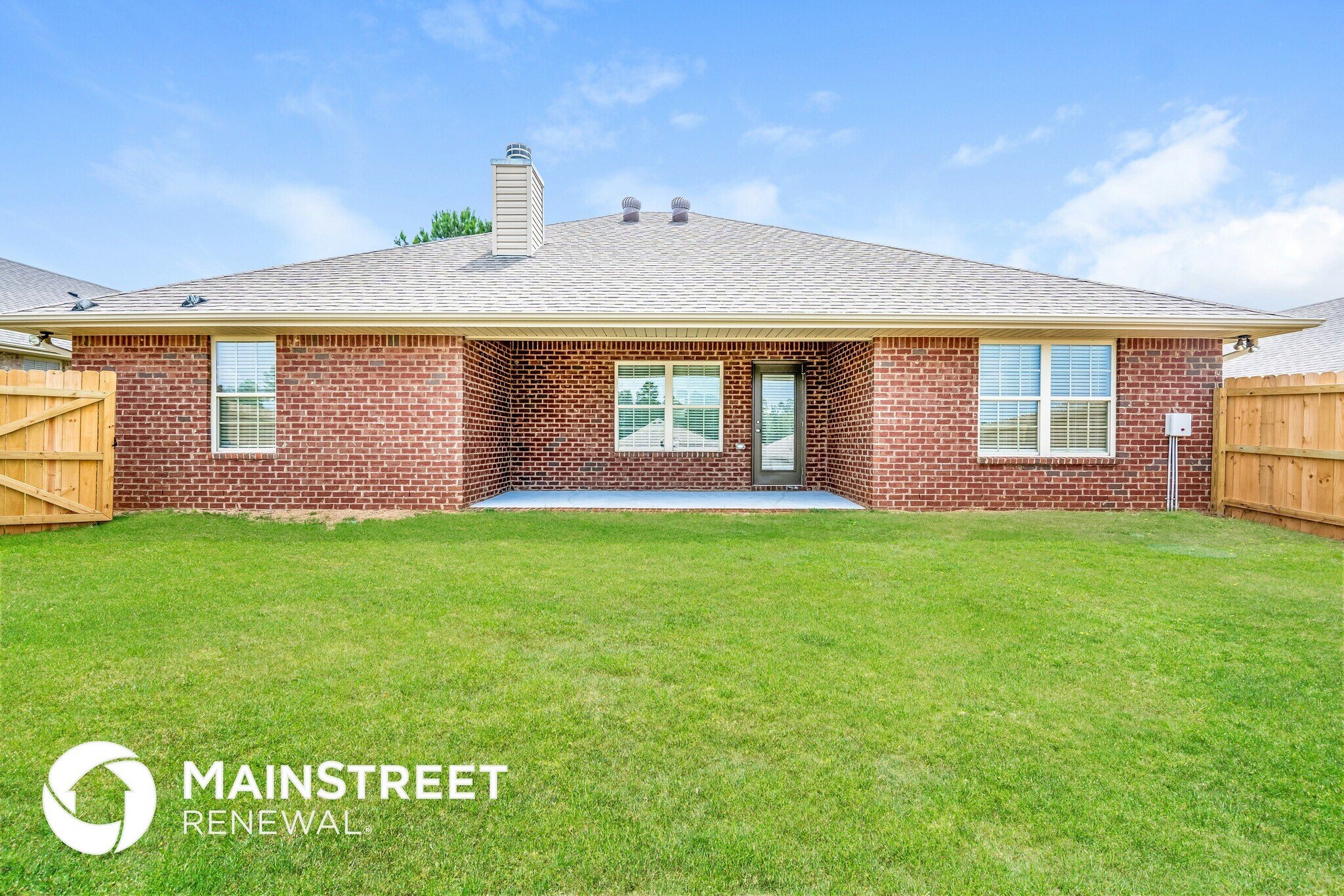 Building Photo - 950 Brookhaven Dr