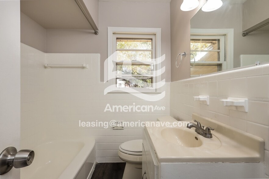 Building Photo - 4332 Chalfonte Dr