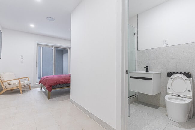 Building Photo - 1255 Decatur St