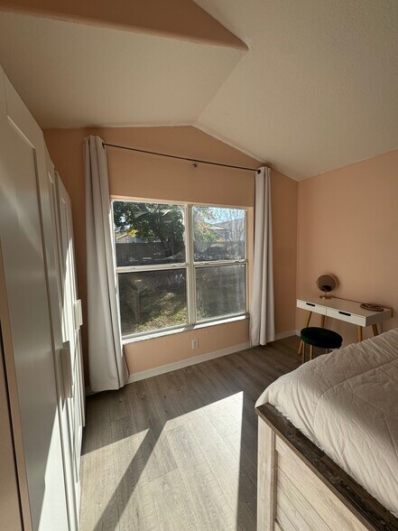 Building Photo - 7527 Oxford Garden Cir