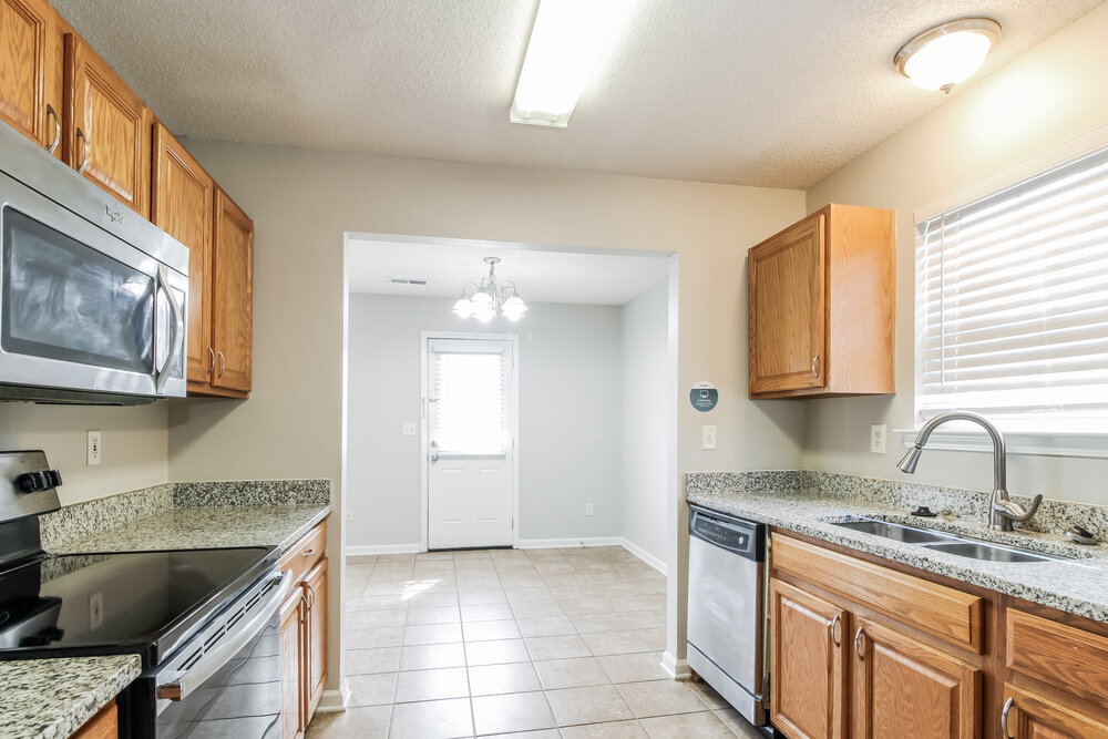 Building Photo - 9949 Fox Run Dr
