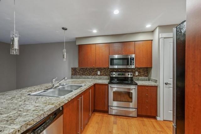 Building Photo - 1 bedroom in Kirkland WA 98034