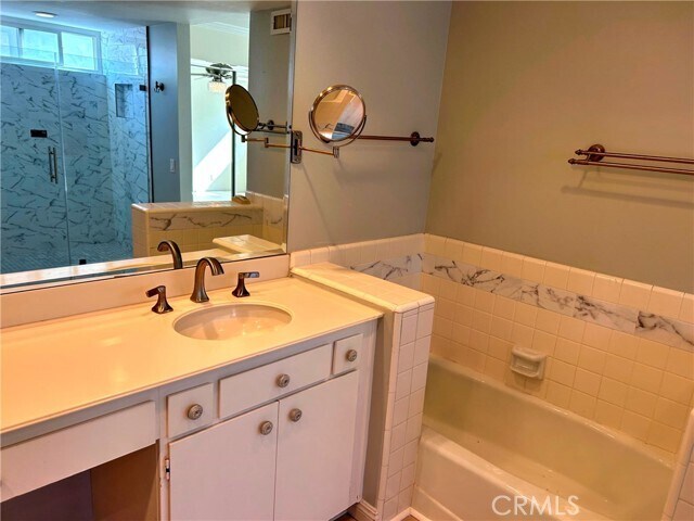 Building Photo - 25592 Leeward Dr