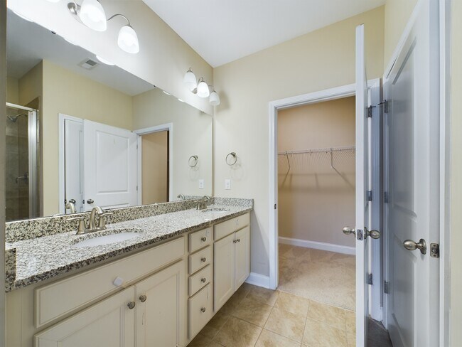 Building Photo - 5055 Gribble Ln