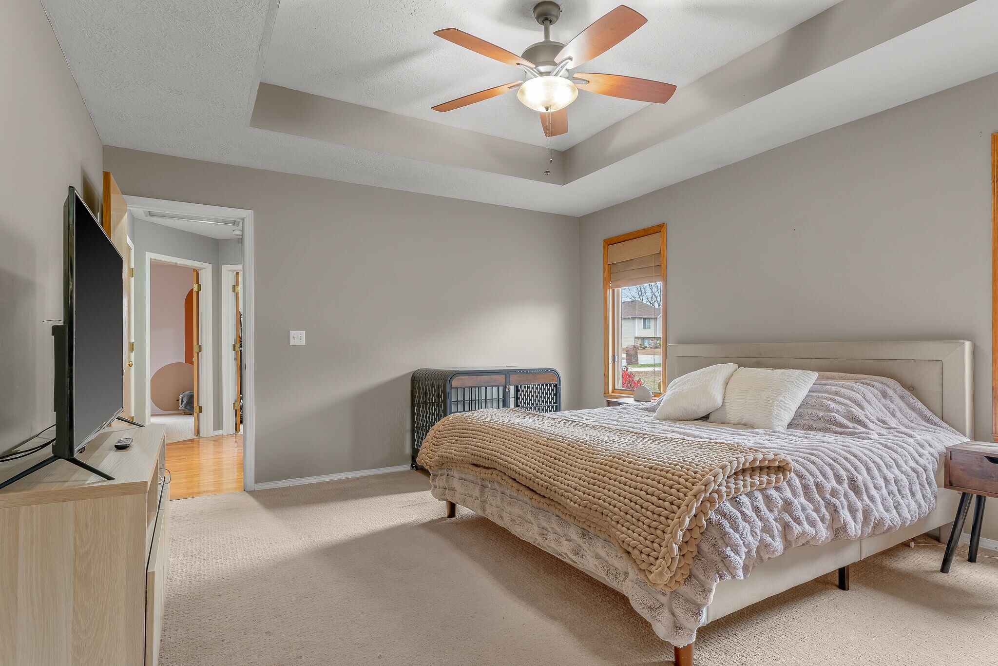 Master bedroom - 3668 W El Castile St