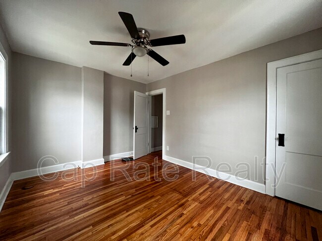 Building Photo - 506 Thurman Ave