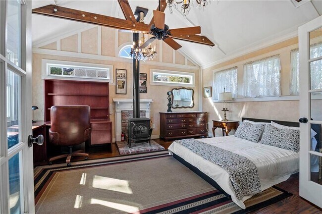 Building Photo - 4 Ansley Dr NE