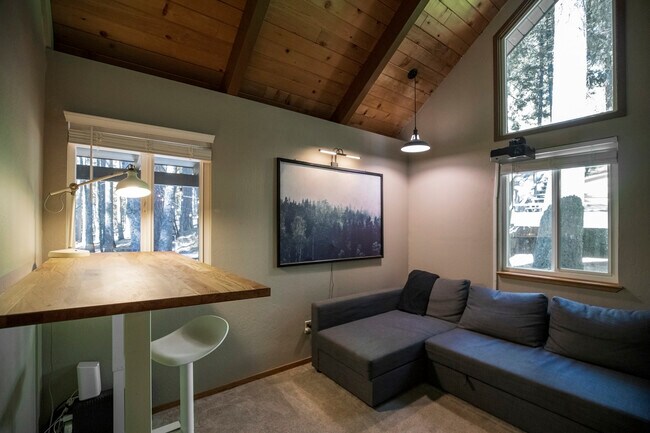 Building Photo - 6563 Onyx Trl