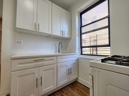 Primary Photo - 2 bedroom in Bronx NY 10467