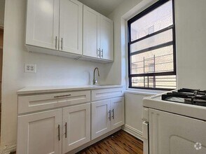 Building Photo - 2 bedroom in Bronx NY 10467