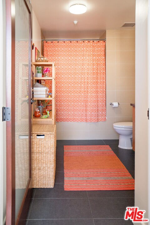 Building Photo - 460 S Spring St