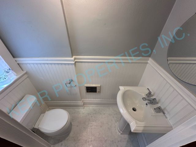 Building Photo - LOCATING OCCUPANTS FOR THE HOMEOWNER! Charming 3-Bedroom Haven with Spacious Living in the Heart ...