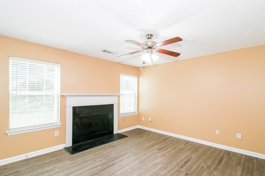 Building Photo - 468 Brunswick Cir