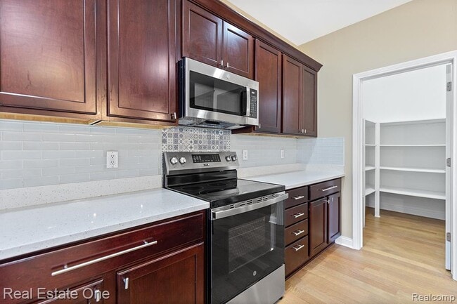 Building Photo - 68 Biltmore Blvd