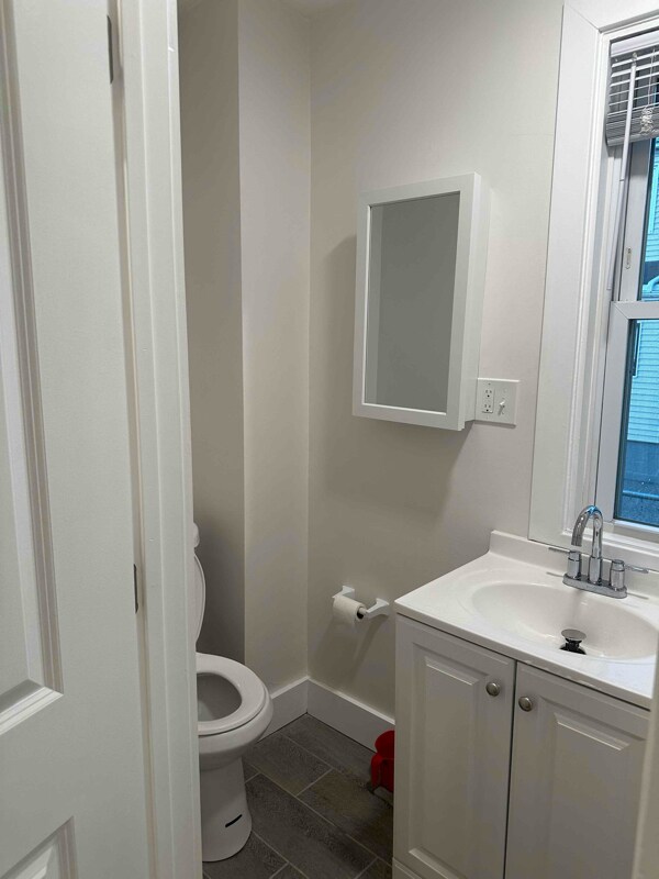 Building Photo - 10 Paris St