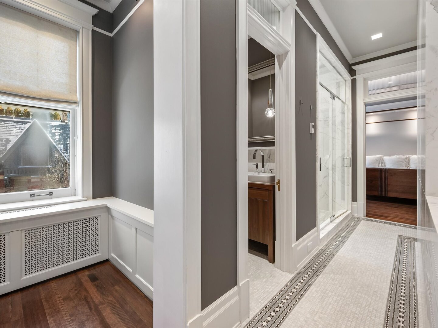 Building Photo - 1210 N Astor St