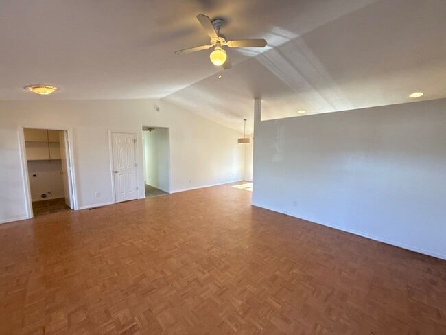 Building Photo - 1843 Olympic Dr E